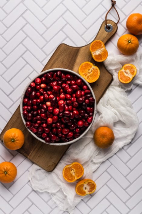 EASY CRANBERRY CLEMENTINE SAUCE - Bessie Bakes