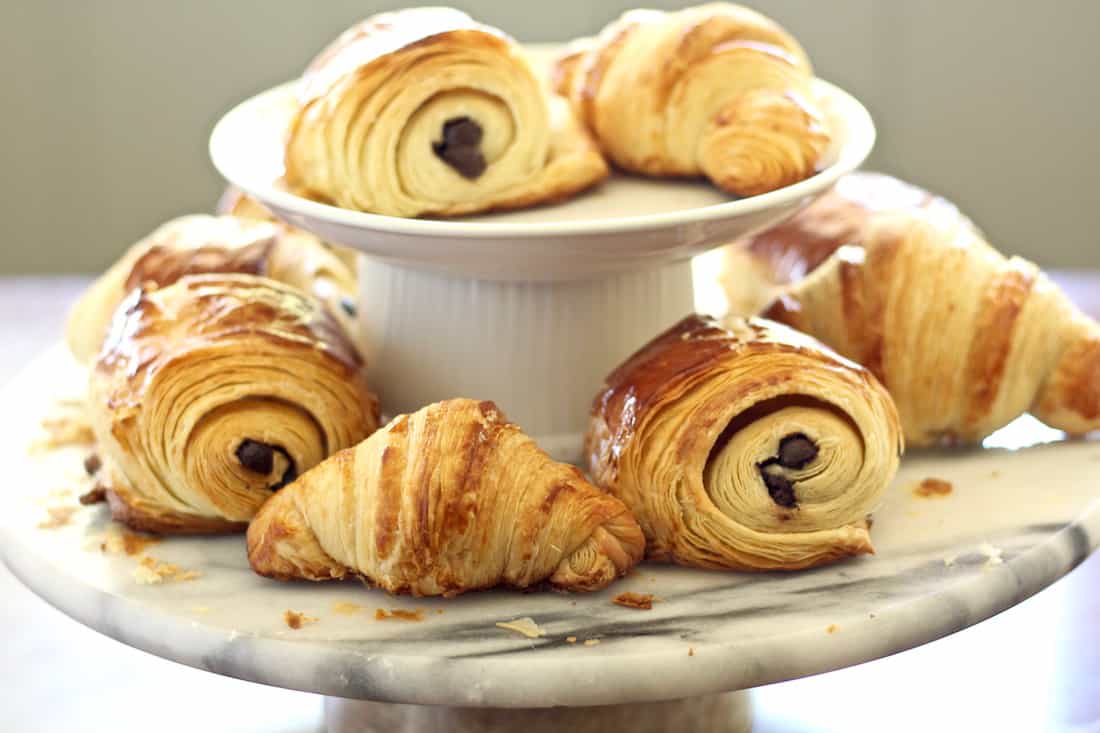 FRENCH CROISSANT RECIPE | CHOCOLATE CROISSANTS (40 STEP-BY-STEP PHOTOS ...