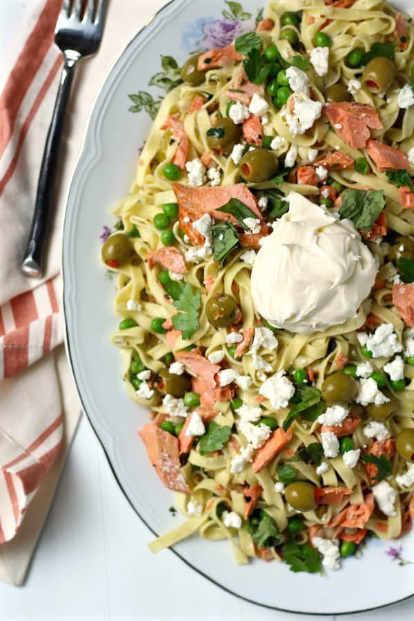 BUTTERY SUMMER SALMON PASTA | CRÉME FRAÎCHE, FETA + OLIVES - Bessie Bakes